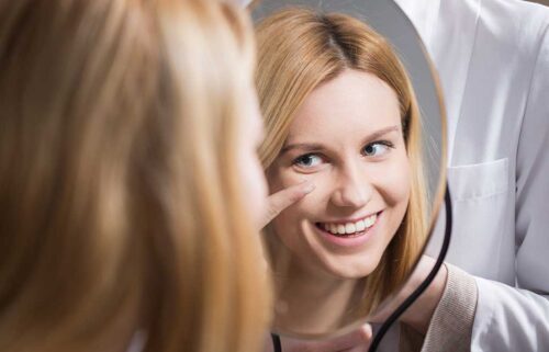 A importância do oftalmologista na adaptação das lentes de contato